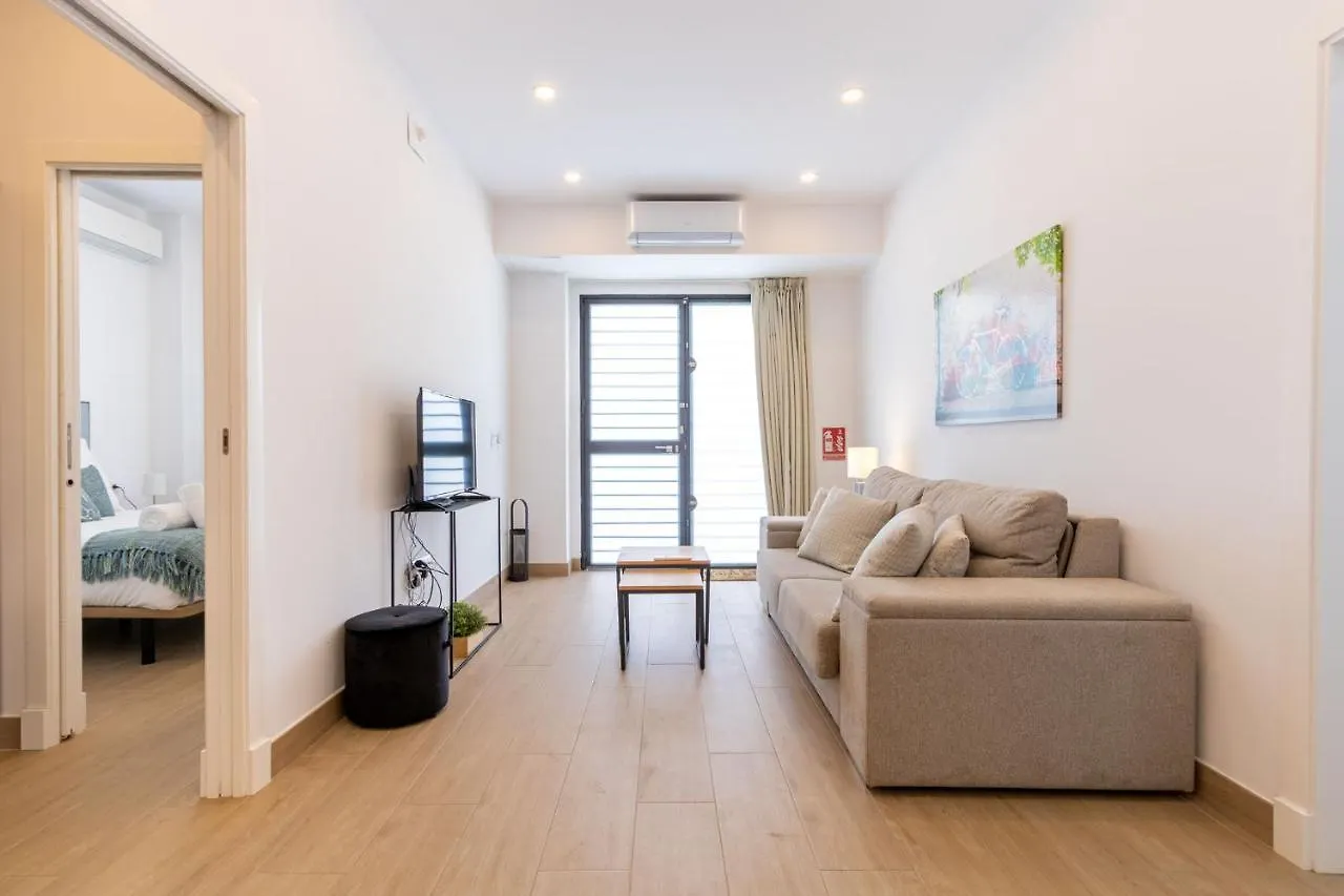 Nine O'Clock Metrosol Apartment Seville Spain