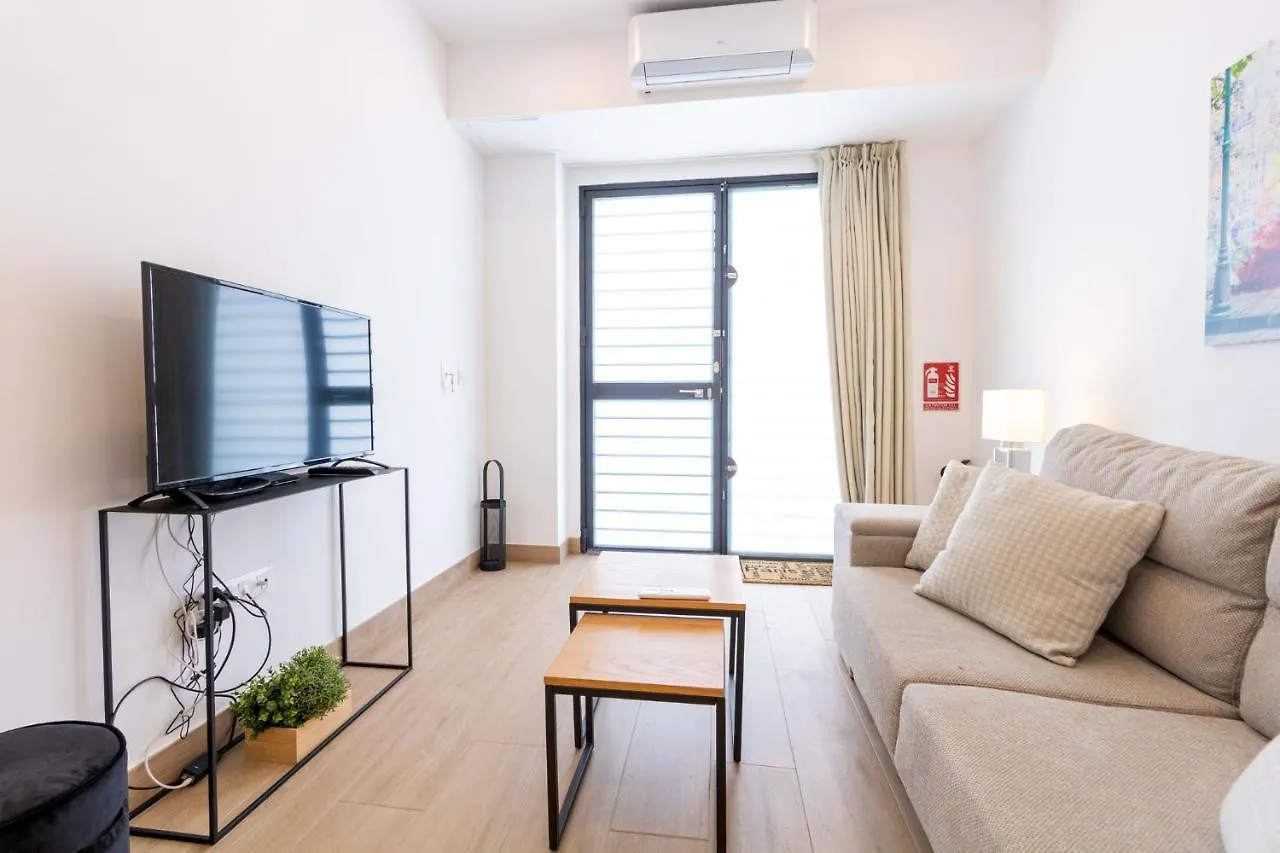 Nine O'Clock Metrosol Apartment Seville Spain