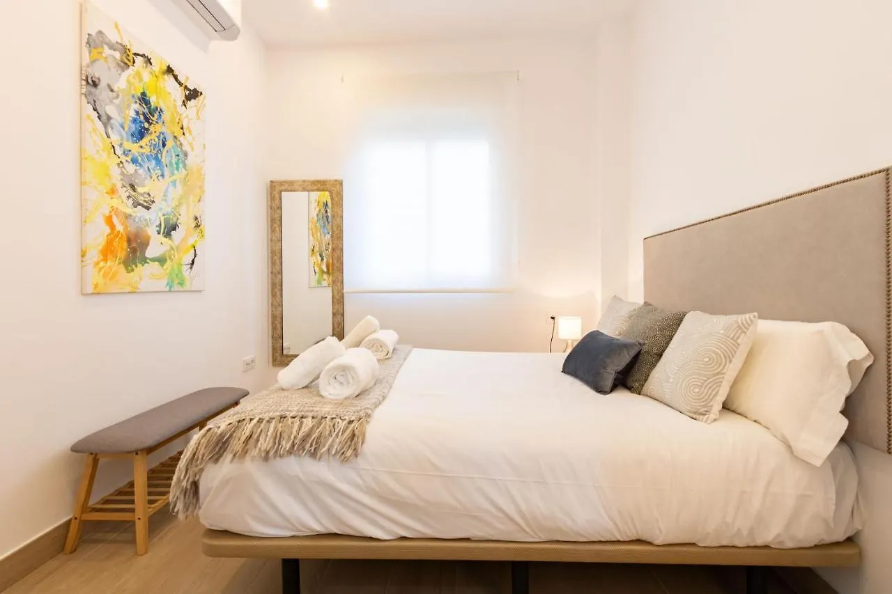 Apartamento Nine O'Clock Metrosol by Valcambre Sevilla