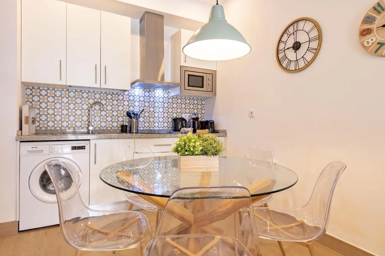 Nine O'Clock Metrosol Apartment Seville 0*,  Spain