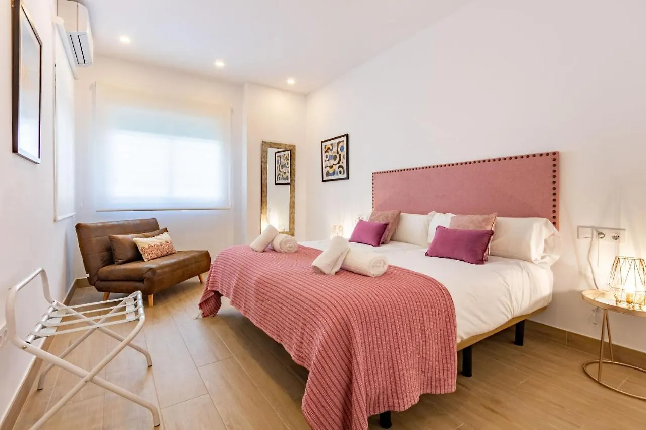 Nine O'Clock Metrosol Apartment Seville Spain