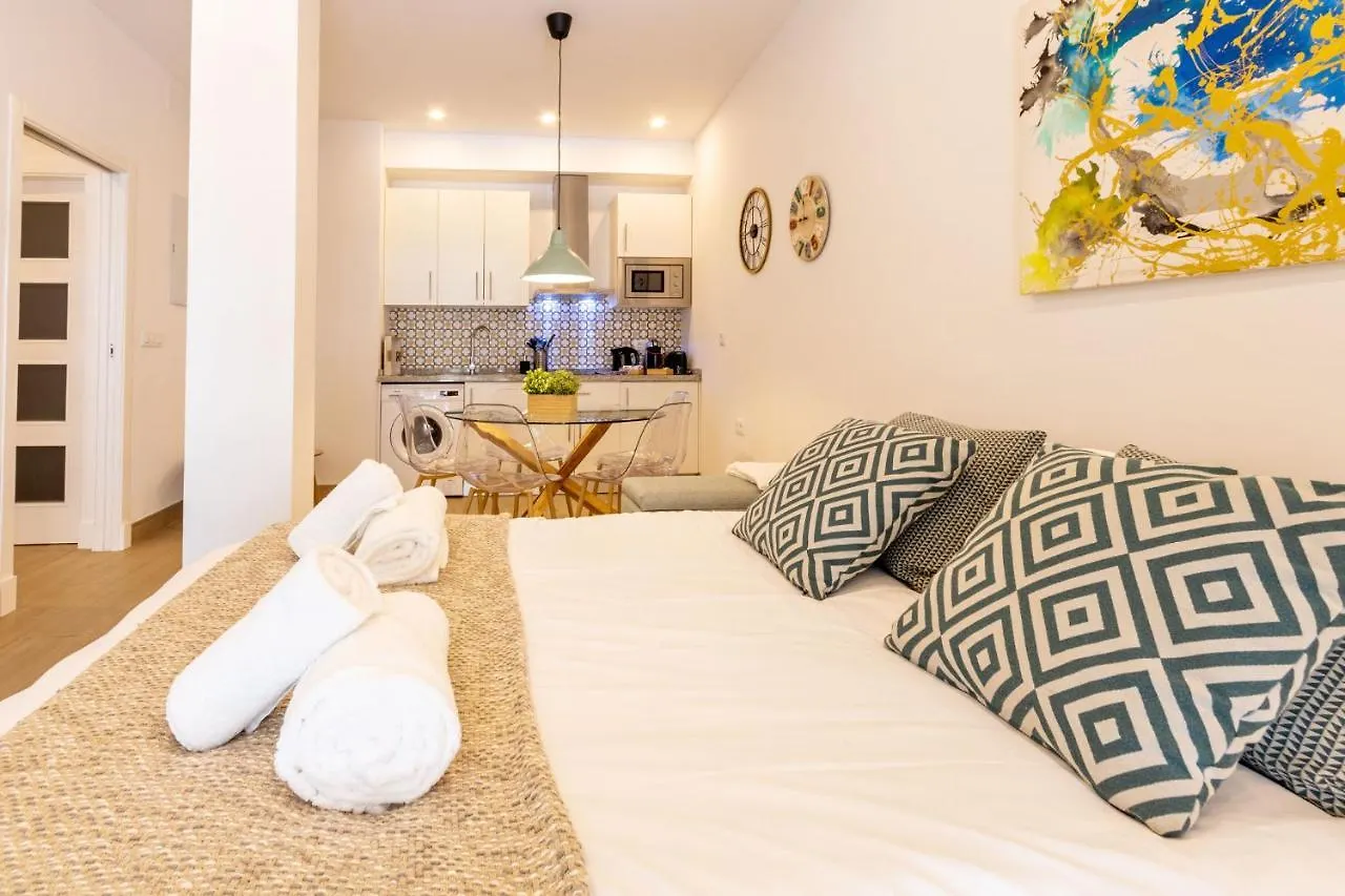 Nine O'Clock Metrosol Apartment Seville 0*,
