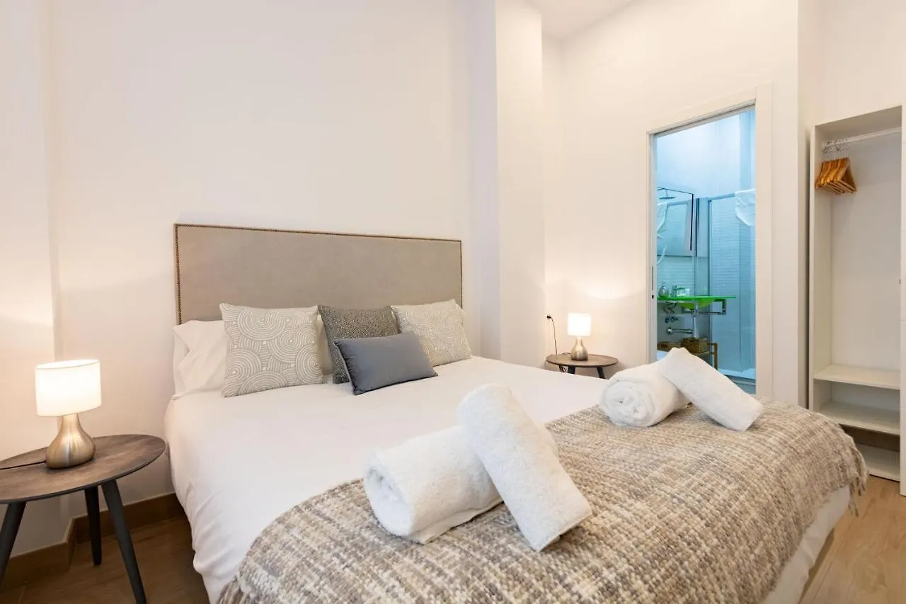 Nine O'Clock Metrosol Apartment Seville 0*,