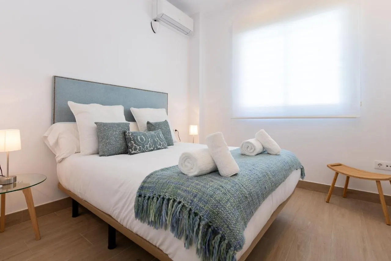 Nine O'Clock Metrosol Apartment Seville
