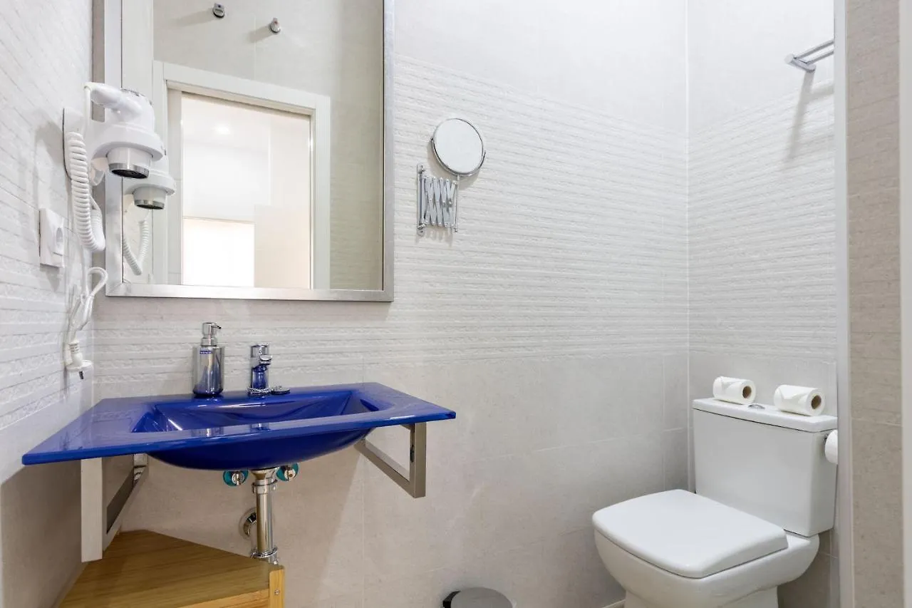 Nine O'Clock Metrosol Apartment Seville