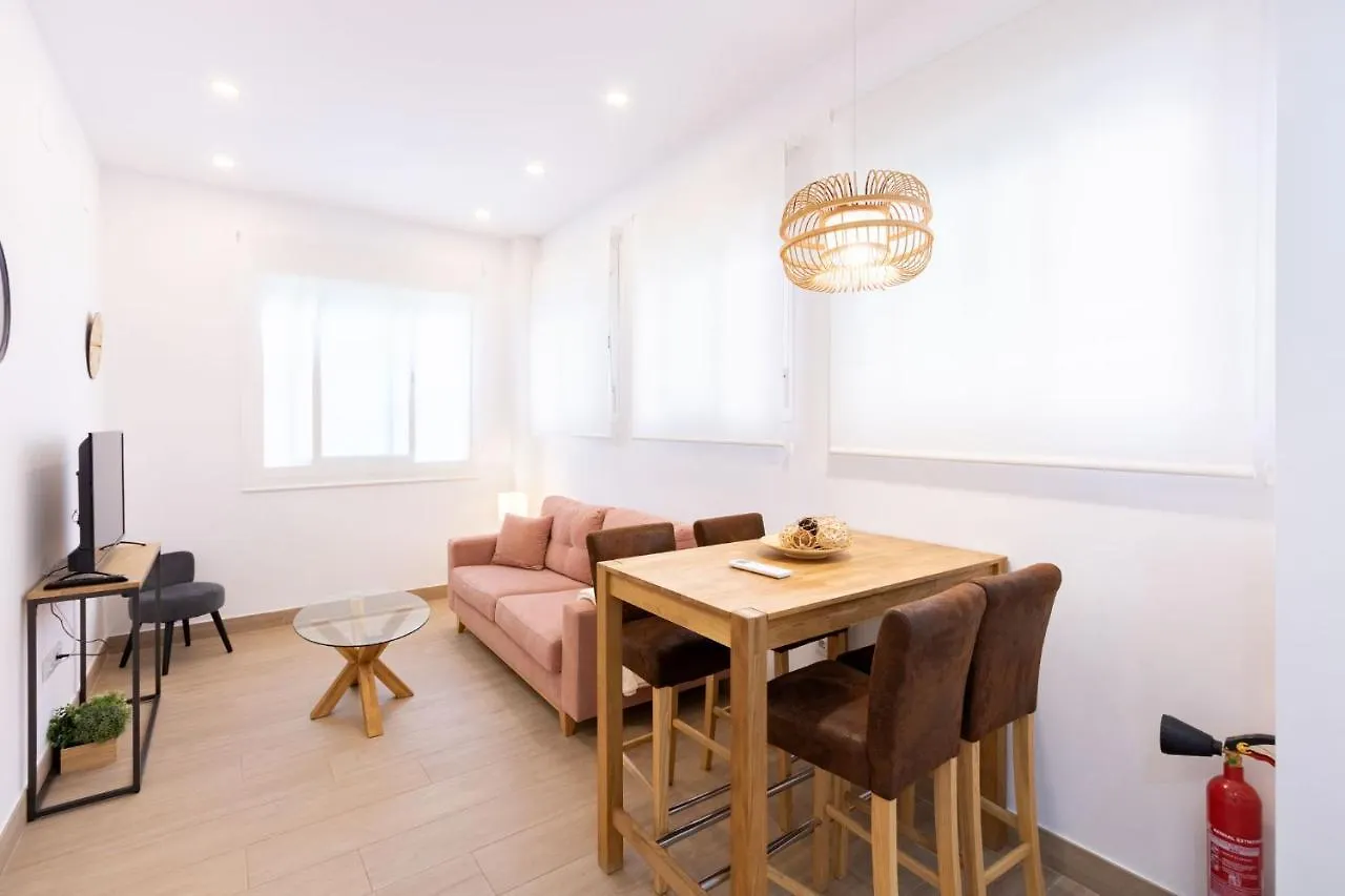 Nine O'Clock Metrosol Apartment Seville