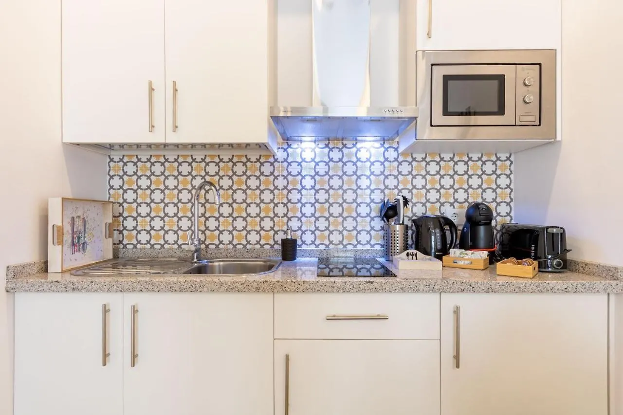 Nine O'Clock Metrosol Apartment Seville