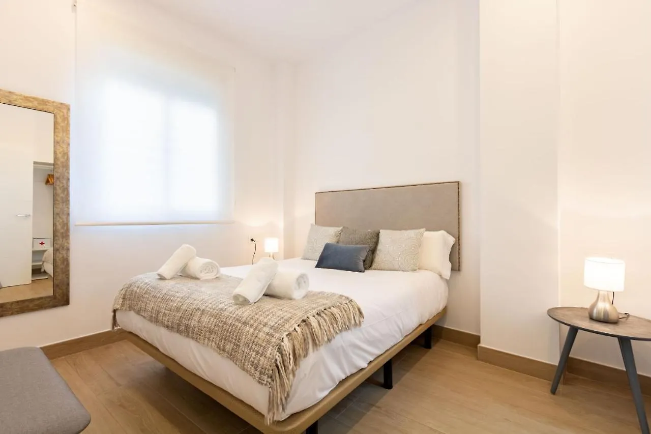 Nine O'Clock Metrosol Apartment Seville Spain