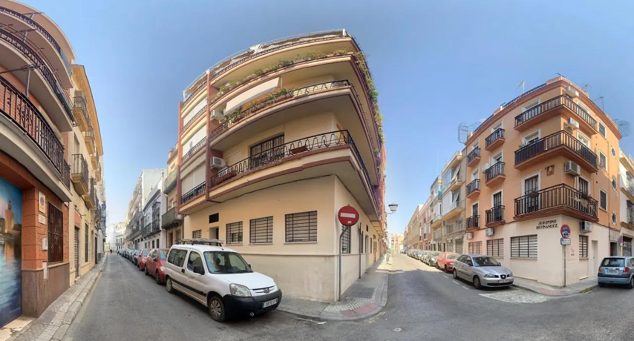 Nine O'Clock Metrosol Apartment Seville